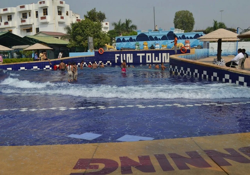 Club Platinum Resort outdoor area