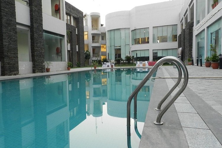 Hans Resort Rewari day-outing and banquet resort in Haryana