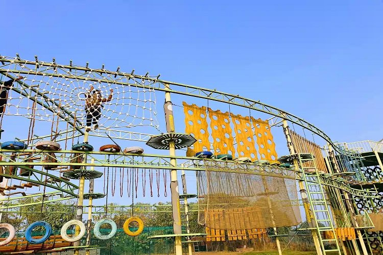 Group activities at a day-outing farm near Delhi NCR